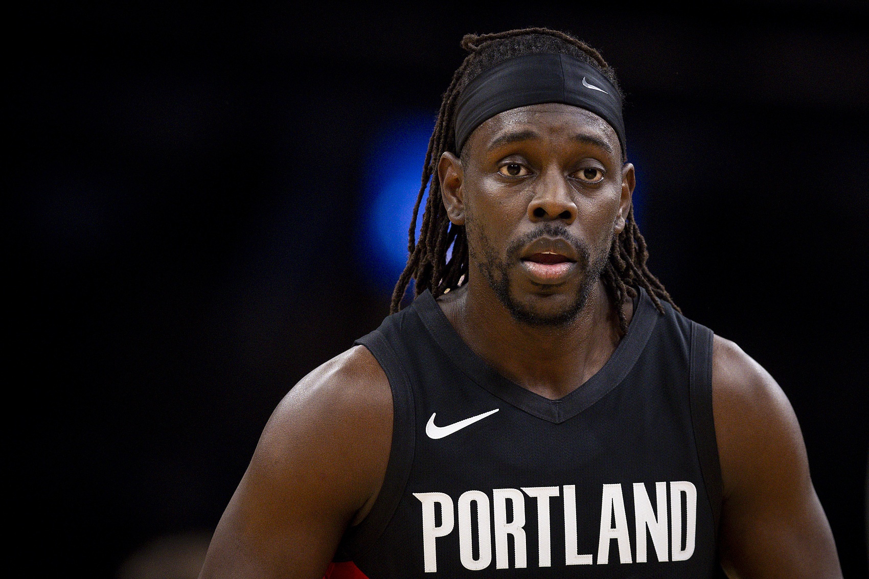 世界杯赛事资讯-霍勒迪本场以90%真实命中率砍下35+10助 开拓者队史最高效