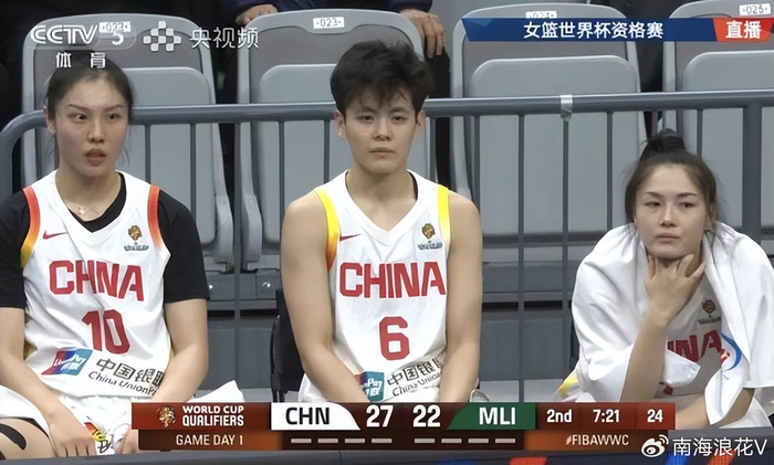 世界杯注册账号-光颜值高有啥用？12分钟没一个助攻+0得分，这还是控卫？快换了她吧|后卫线|体育赛事讨论|郑薇|王佳琦|宫鲁鸣_新浪体育_新浪新闻