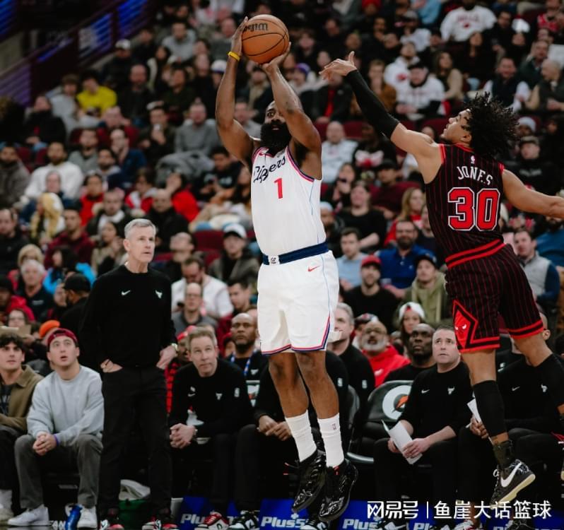 快船大爆冷！哈登24+6毫无借口，新援爆发尽力，公牛7人得分上双