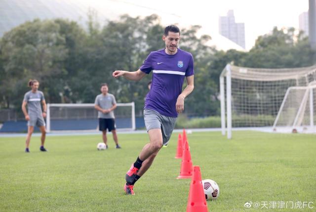 世界杯官方认证-津门虎官宣新援加盟！维基诺维奇将身披10号战袍