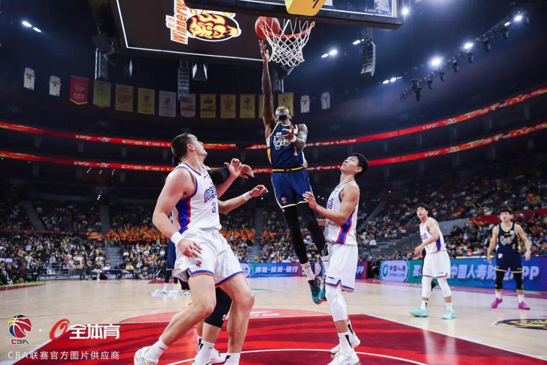 世界杯注册-末节打破僵局，华南虎主场98-89战胜天津