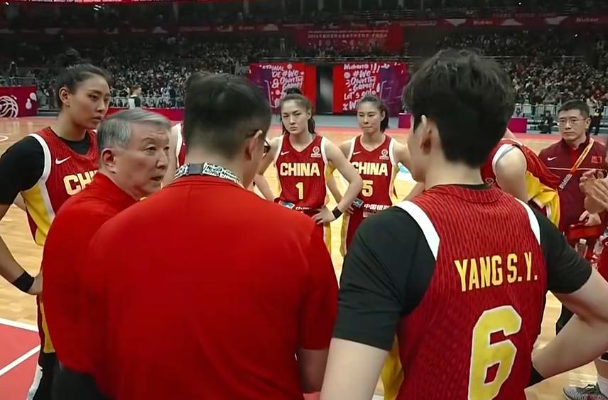 世界杯官方认证-出线了!中国女篮84-74,数据一清二楚,不是韩旭,最大功臣是她