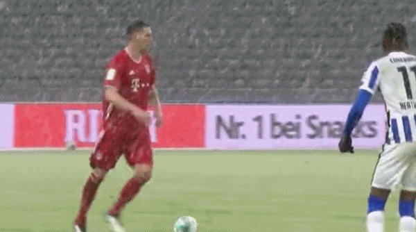 1612560849137003056.gif World Cup registration-【德甲】莱万失点科芒幸运球破门 拜仁雪战1比0赫塔